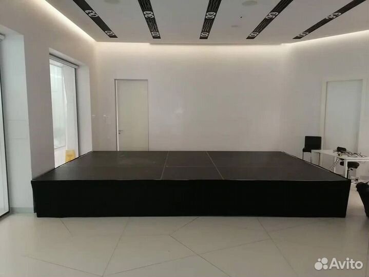 Аренда подиума + звук, свет, спецэффекты