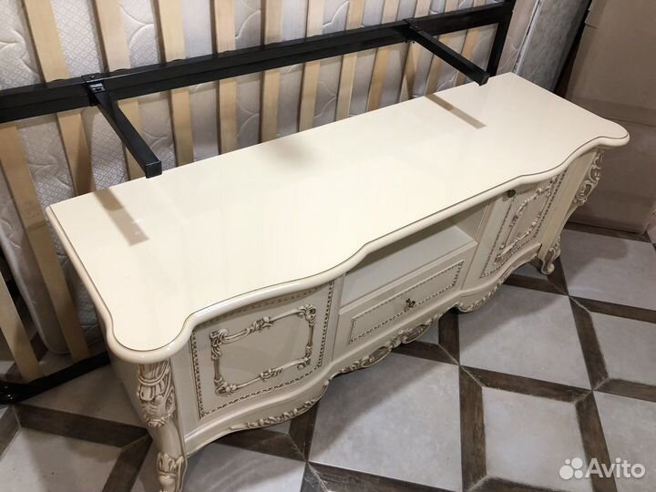 Тв тумба Джаконда