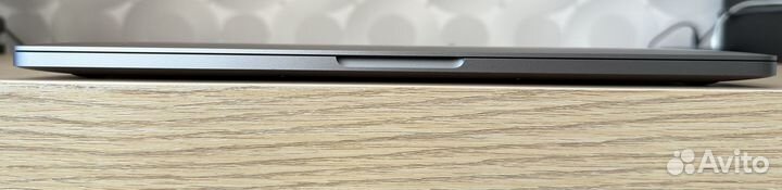 MacBook Pro 13-inch 2019, four thunderbolt 3 ports
