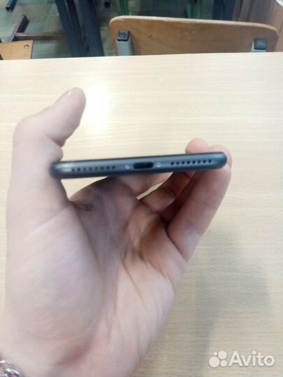 iPhone 8 Plus, 64 ГБ