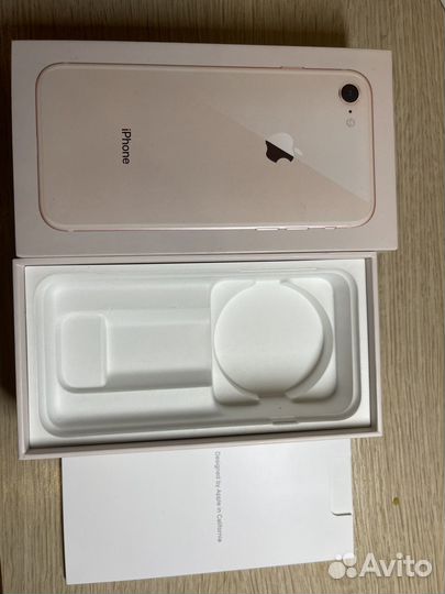 Коробка от телефона iPhone 8