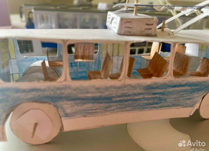 Троллейбус зиу-682Г