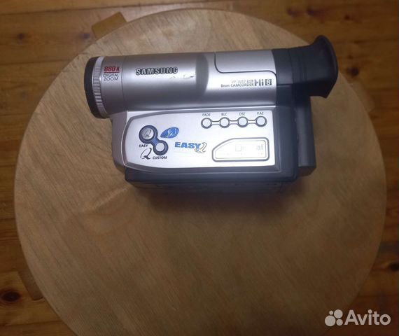Видеокамера кассетная Samsung VP-W87