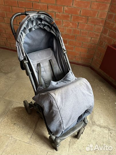 Прогулочная коляска трость