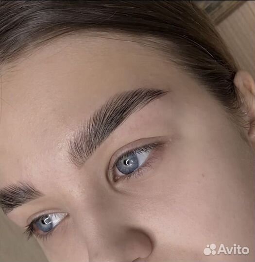 Коррекция и окрашивание бровей