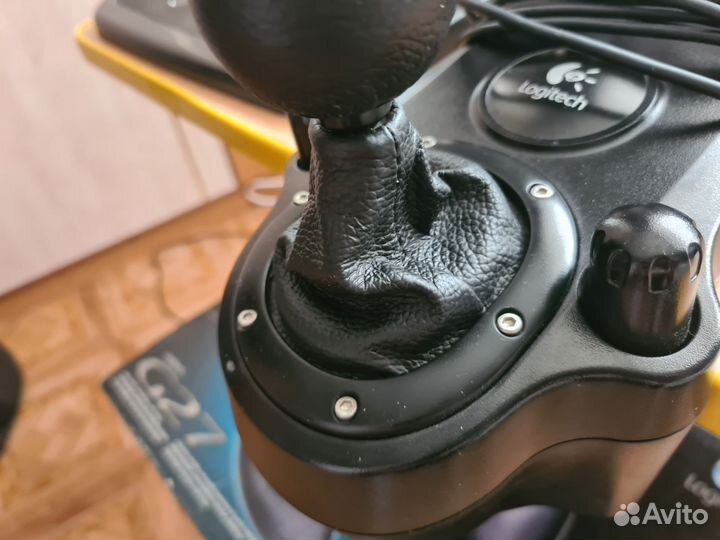 Игровой руль logitech g27
