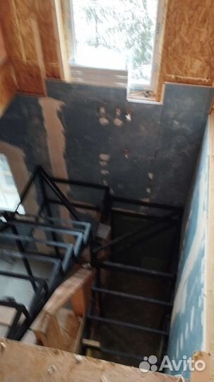 Лестница на металлокаркасе