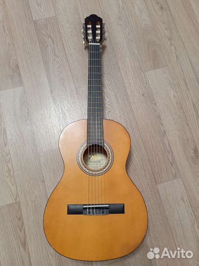 Гитара Valencia