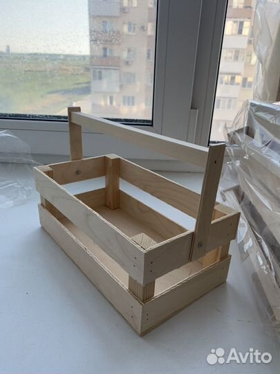 Ящик с ручкой