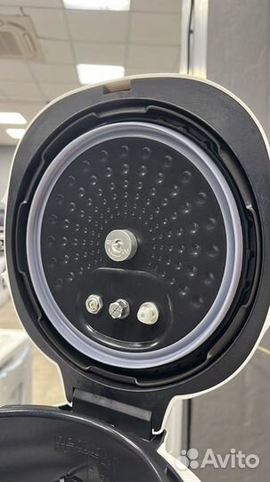 Мультиварка-скороварка Redmond RMC p470