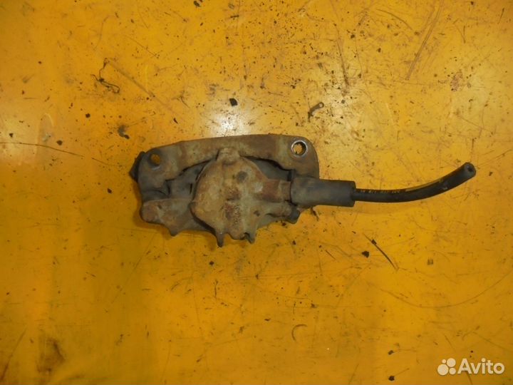 Суппорт передний левый для Renault Laguna I