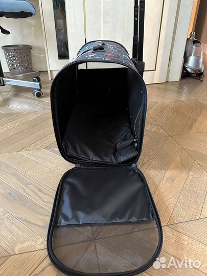 Сумка на колесах для питомцев