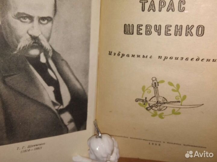 Книги классика (поэзия,повести,романы), детективы