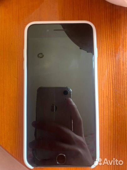 Телефон iPhone 8 plus