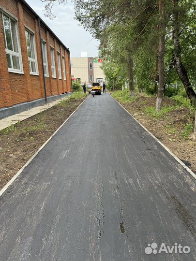 Укладка асфальтовой крошки, асфальтирование, благо