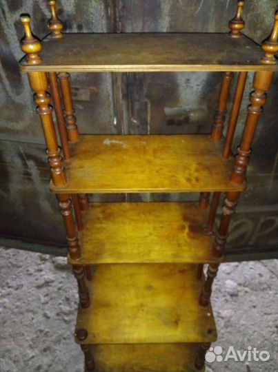 Старинная деревянная этажерка