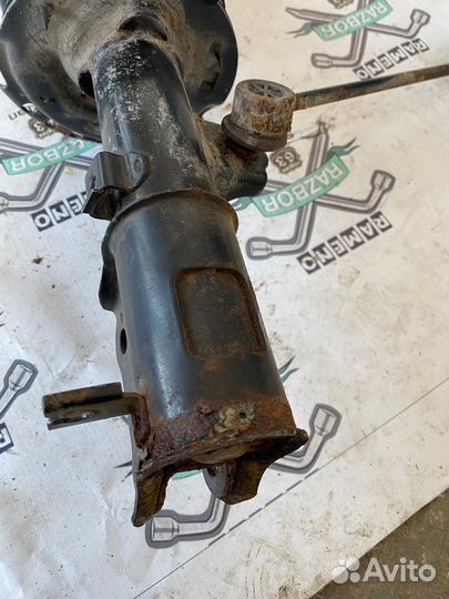 Стойка передняя левая Kia Rio III