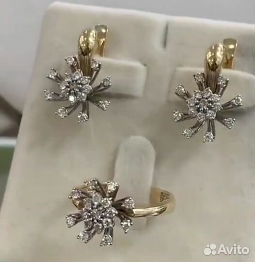Золотой комплект с бриллиантами