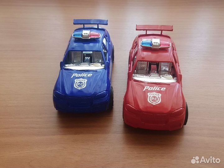 Машинки инерц. Police 15 см новые
