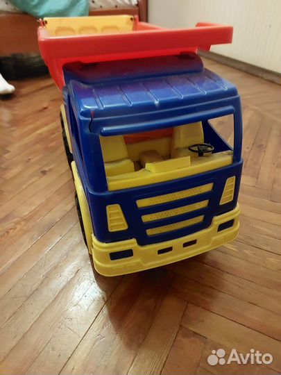 Игрушка грузовик