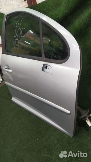 Дверь передняя правая в сборе передняя правая