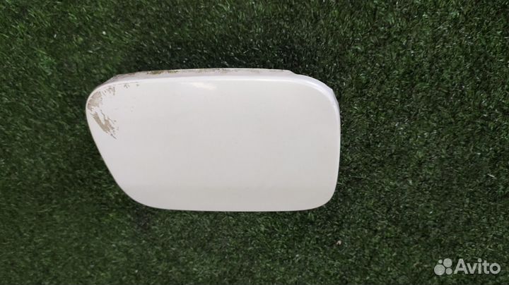 Лючок бензобака Mitsubishi Lancer Cedia CS5W 4G93T