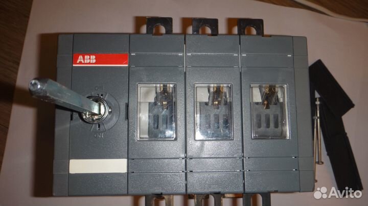 Реверсивный 3п Рубильник ABB ot250e03с