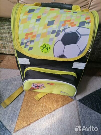 Школьный рюкзак