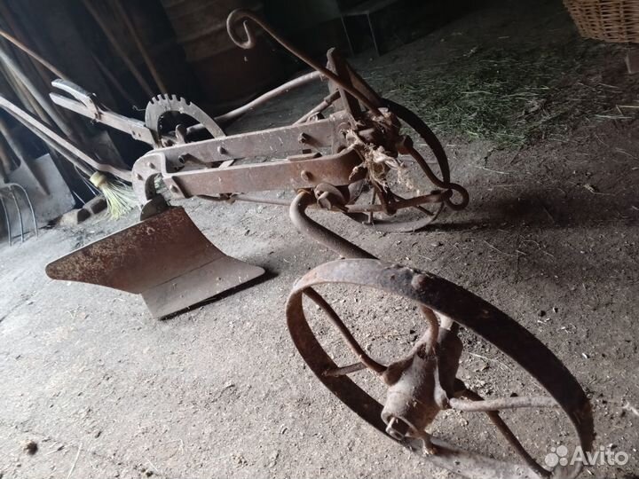 Конный плуг