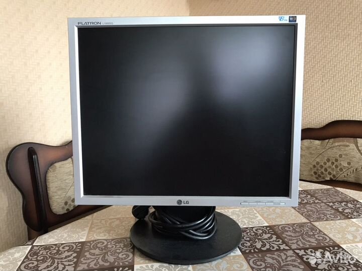 Монитор LG