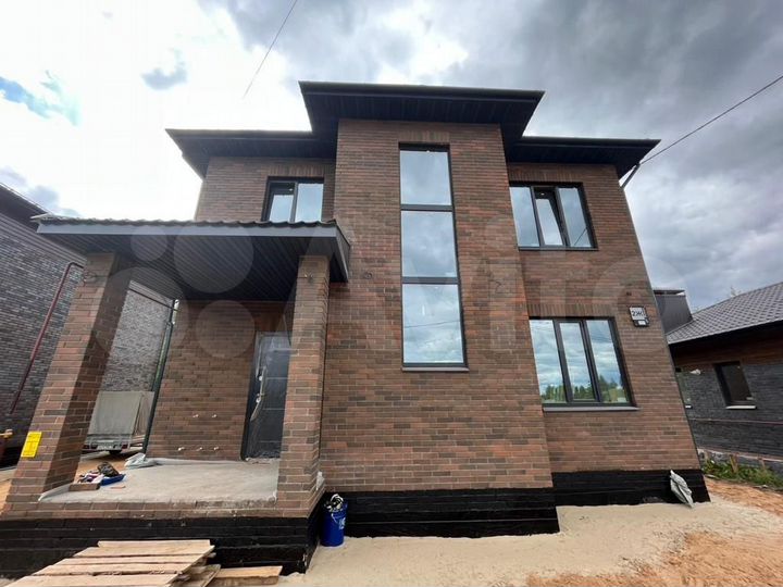 Дом 148 м² на участке 6 сот.