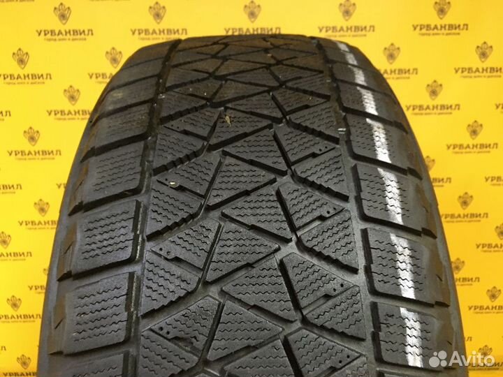 Bridgestone Blizzak DM-V2 255/50 R19 107T