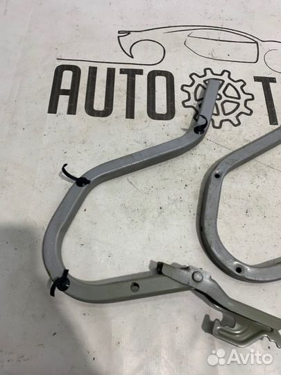 Петля багажника Honda Civic Es