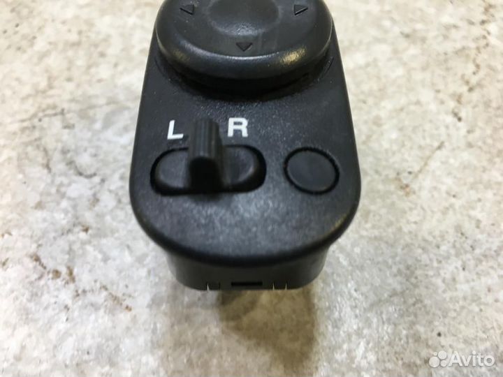 Блок управления зеркалами Chevrolet Lacetti J200