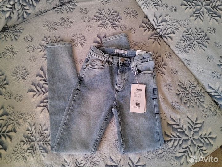 Джинсы узкие классические GJ