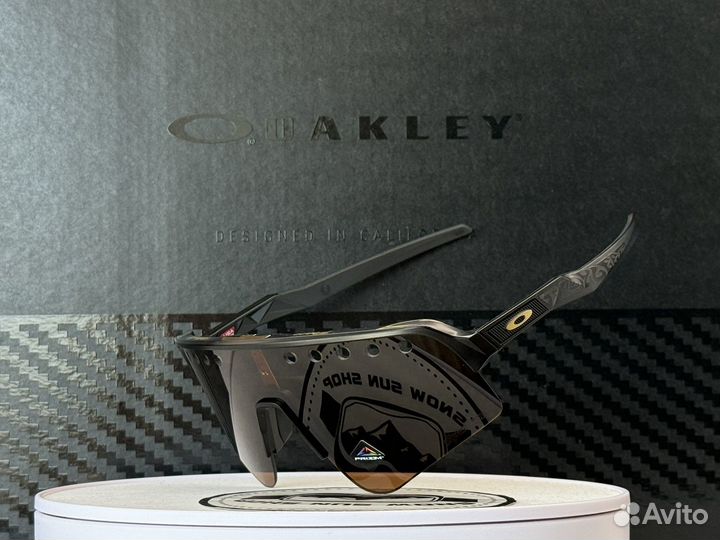 Солнцезащитные очки Oakley Sutro Lite Sweep Prizm