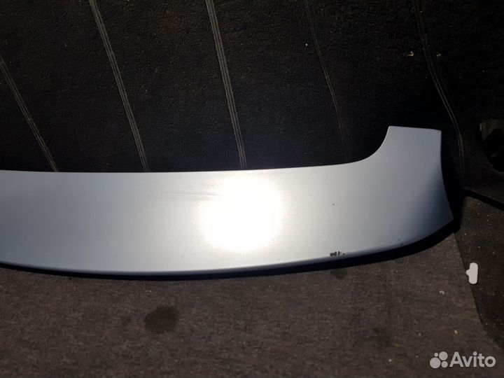 Спойлер крышки багажника Toyota auris e150