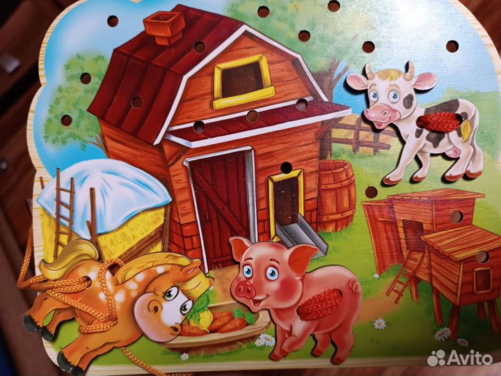 Игрушка деревянная шнуровка