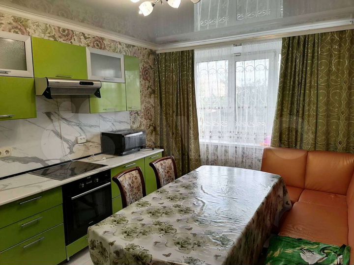 2-к. квартира, 64 м², 1/9 эт.