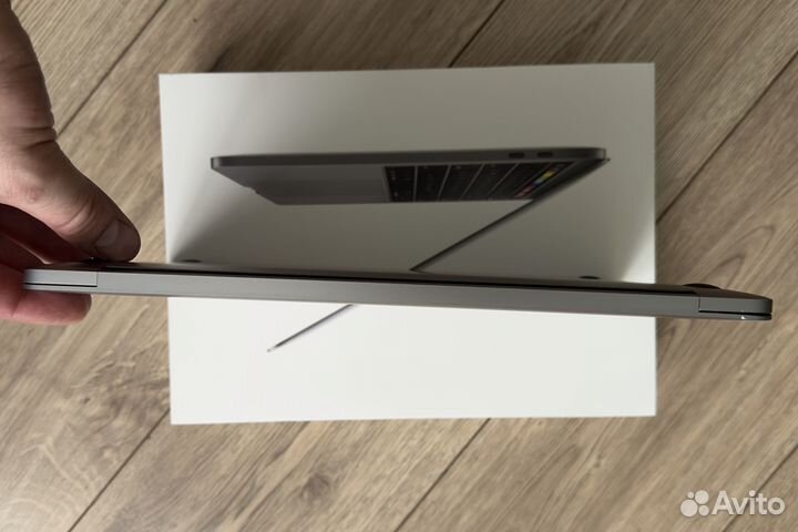 Macbook Pro 13 2019 Touch Bar