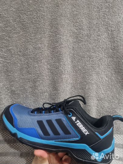 Треккинговые кроссовки Adidas terrex