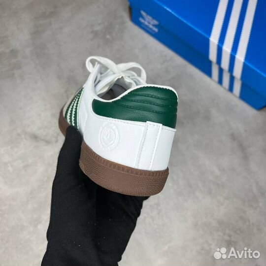 Кроссовки adidas Sambo