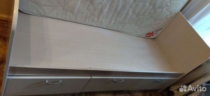 Детская кровать Дельфин с матрасом