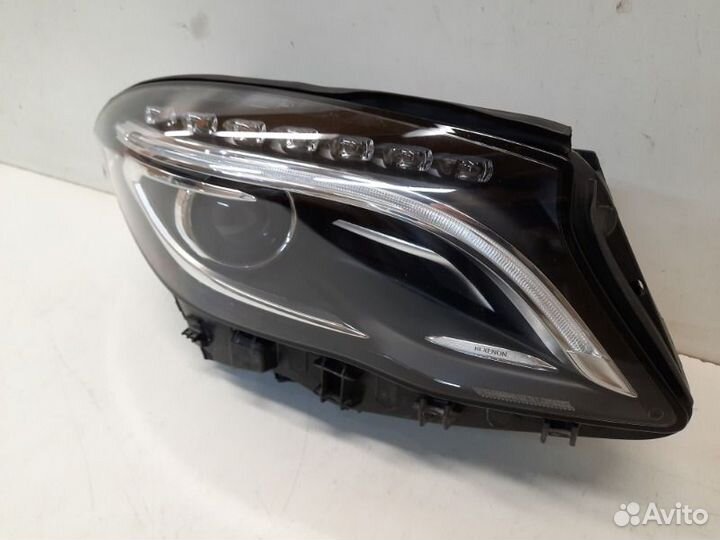 Фара передняя правая Mercedes-Benz Gla X156