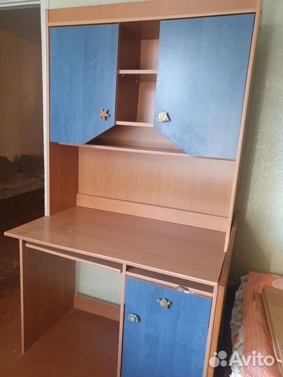 Письменный стол