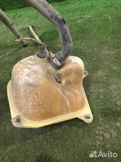 Бачок расширительный Audi 80 B3 JN 1.8 1990