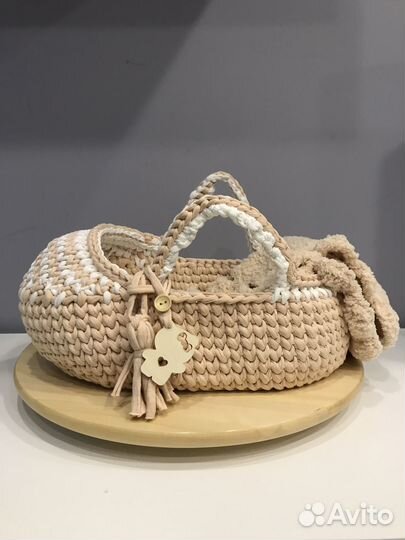 Вязанная люлька для куклы или мягкой игрушки