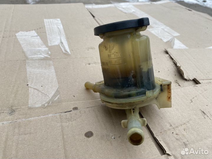 Бачок гидроусилителя Toyota RAV4 XA20