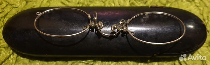 Пенсне в футляре винтажное. Конец 19 века