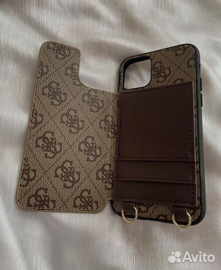 Чехол Guess с картхолдером на iPhone 11 pro